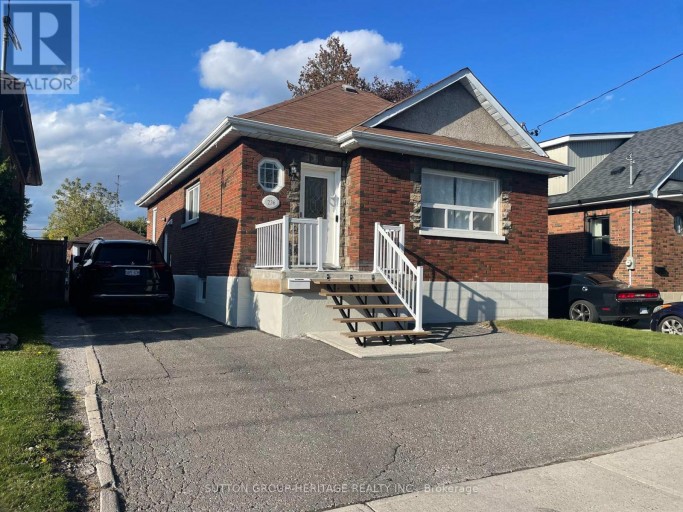 236 MCNAUGHTON AVENUE, Oshawa (Central), Ontario, L1H3B6