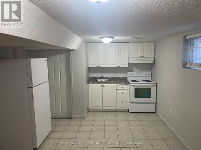 236 MCNAUGHTON AVENUE, Oshawa (Central), Ontario, L1H3B6