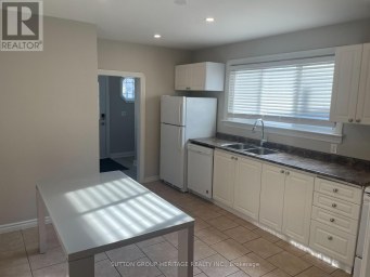 236 MCNAUGHTON AVENUE Oshawa (Central) Ontario photo 3