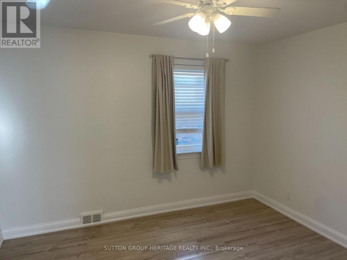236 MCNAUGHTON AVENUE, Oshawa (Central), Ontario, L1H3B6