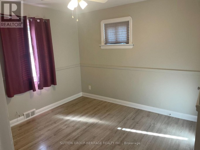 236 MCNAUGHTON AVENUE, Oshawa (Central), Ontario, L1H3B6