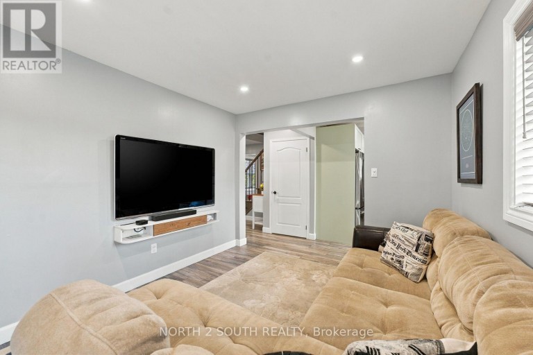 213 MELBOURNE DRIVE, Bradford West Gwillimbury (Bradford), Ontario, L3Z2Y8