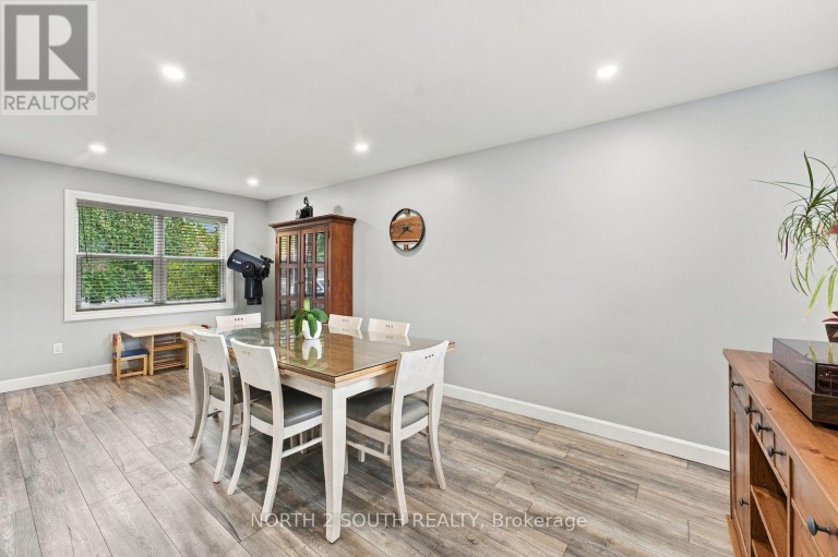 213 MELBOURNE DRIVE, Bradford West Gwillimbury (Bradford), Ontario, L3Z2Y8