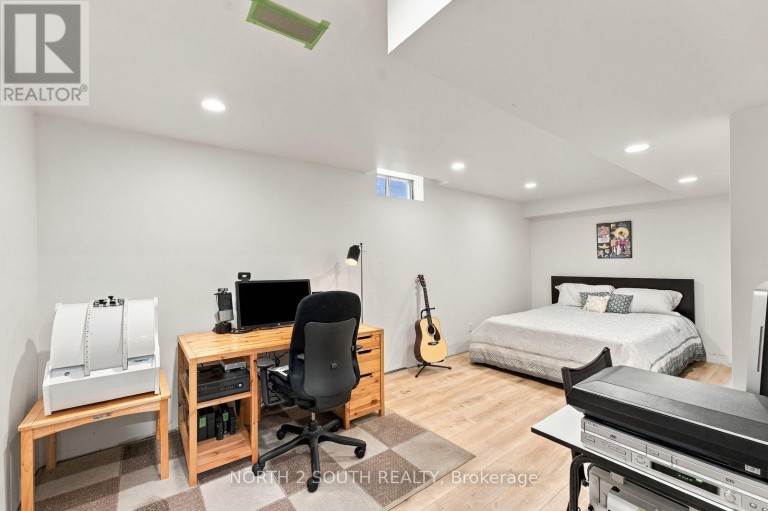 213 MELBOURNE DRIVE, Bradford West Gwillimbury (Bradford), Ontario, L3Z2Y8