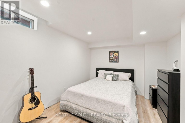 213 MELBOURNE DRIVE, Bradford West Gwillimbury (Bradford), Ontario, L3Z2Y8