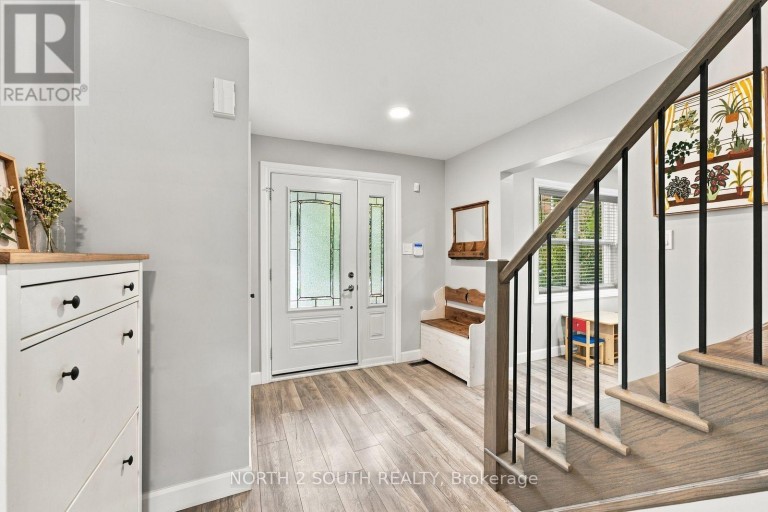 213 MELBOURNE DRIVE, Bradford West Gwillimbury (Bradford), Ontario, L3Z2Y8