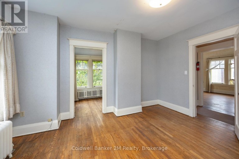 408 SIMCOE STREET N, Oshawa (O'Neill), Ontario, L1G4T6