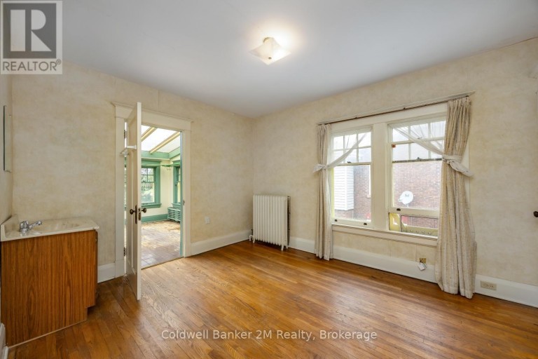 408 SIMCOE STREET N, Oshawa (O'Neill), Ontario, L1G4T6