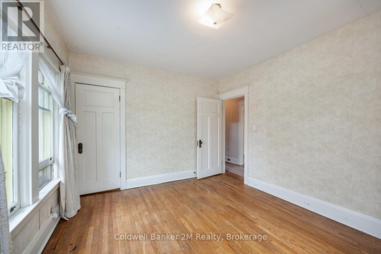 408 SIMCOE STREET N, Oshawa (O'Neill), Ontario, L1G4T6