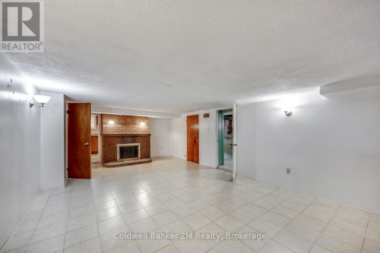 408 SIMCOE STREET N, Oshawa (O'Neill), Ontario, L1G4T6
