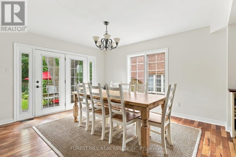 11 URBANDALE AVENUE, Toronto (Newtonbrook East), Ontario, M2M2G9