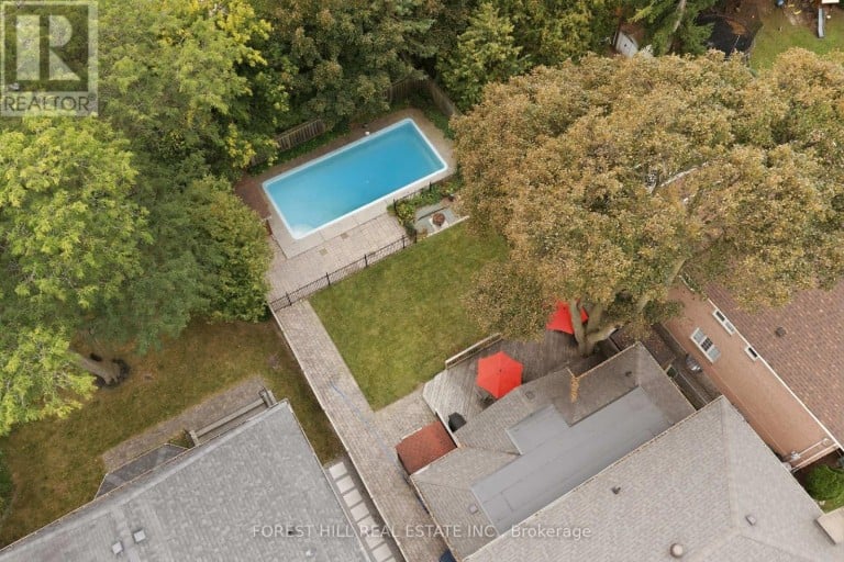 11 URBANDALE AVENUE, Toronto (Newtonbrook East), Ontario, M2M2G9
