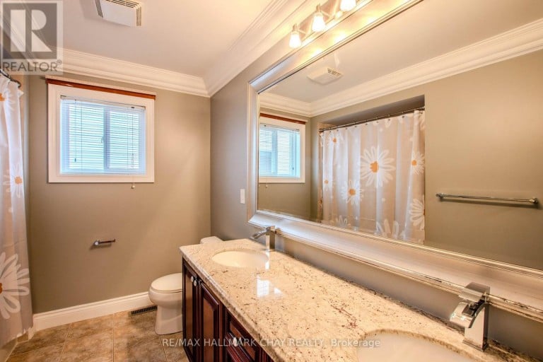 104 SUCCESSION CRESCENT, Barrie (Innis-Shore), Ontario, L4M7G6