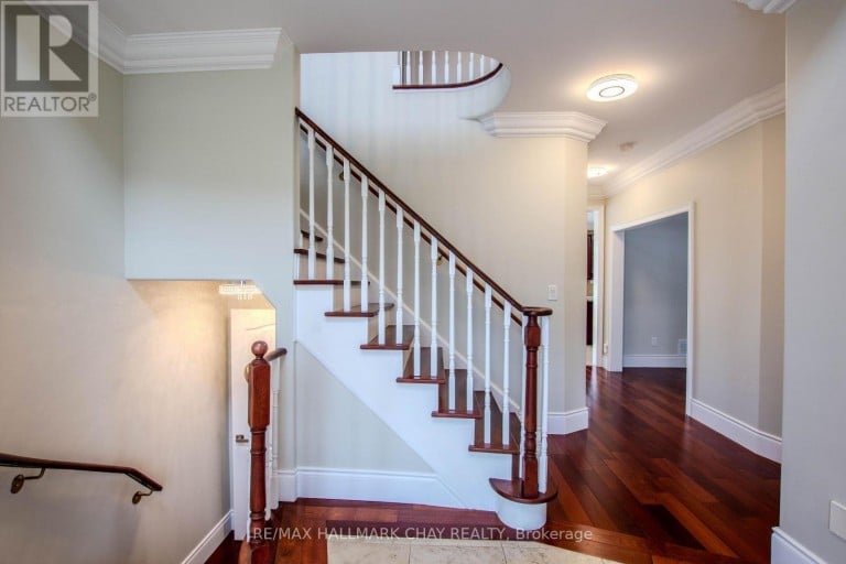 104 SUCCESSION CRESCENT, Barrie (Innis-Shore), Ontario, L4M7G6