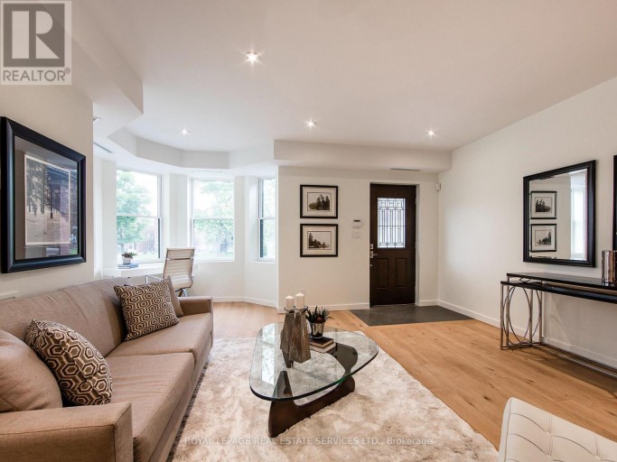 137 HIGH PARK AVENUE, Toronto (High Park North), Ontario, M6P2S3