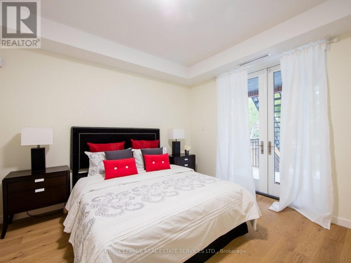 137 HIGH PARK AVENUE, Toronto (High Park North), Ontario, M6P2S3