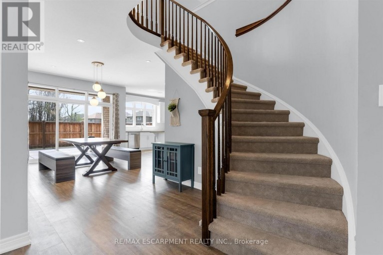 1 ELDERBERRY ROAD, Thorold (Confederation Heights), Ontario, L2V0E7