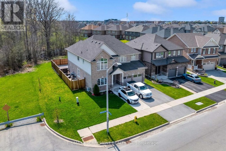 1 ELDERBERRY ROAD, Thorold (Confederation Heights), Ontario, L2V0E7