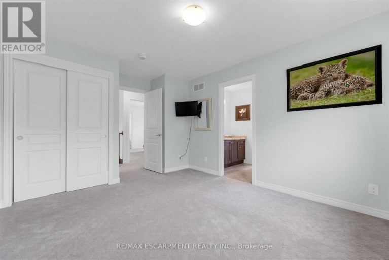 1 ELDERBERRY ROAD, Thorold (Confederation Heights), Ontario, L2V0E7