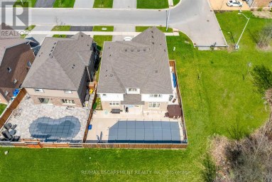 1 ELDERBERRY ROAD Thorold (Confederation Heights) Ontario photo 3