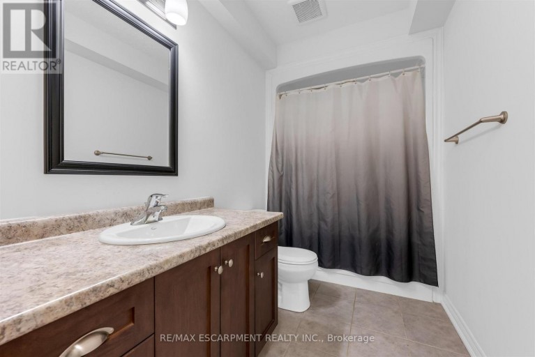 1 ELDERBERRY ROAD, Thorold (Confederation Heights), Ontario, L2V0E7