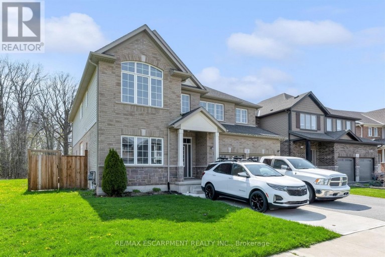 1 ELDERBERRY ROAD, Thorold (Confederation Heights), Ontario, L2V0E7