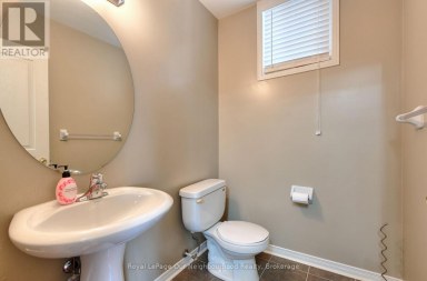 586 OLDMAN ROAD Oshawa (Eastdale) Ontario photo 3