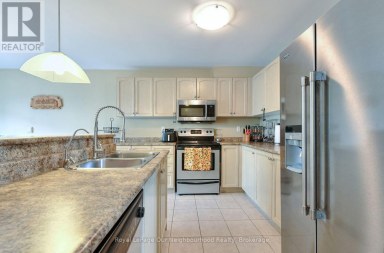 586 OLDMAN ROAD Oshawa (Eastdale) Ontario photo 6
