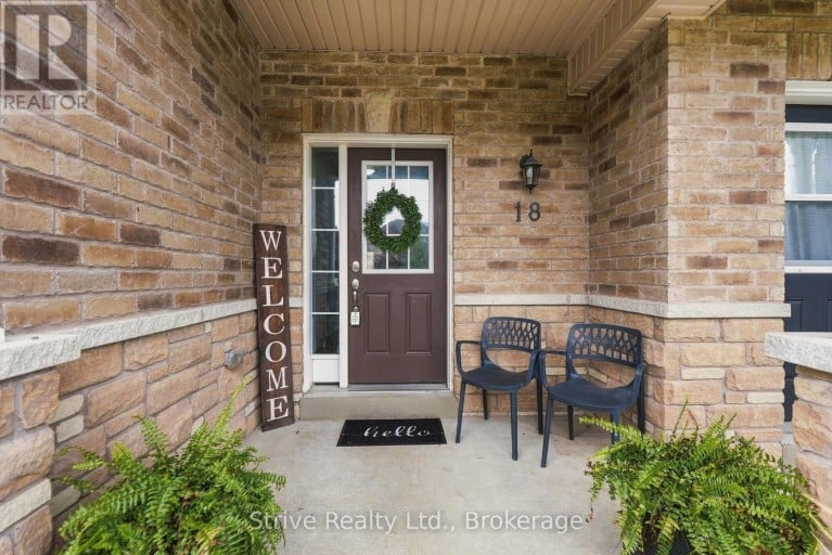 18 BUD DOUCETTE COURT, Uxbridge, Ontario, L9P0E4
