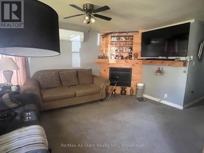2 ALEXANDER AVENUE, Kawartha Lakes (Fenelon), Ontario, K0M1L0