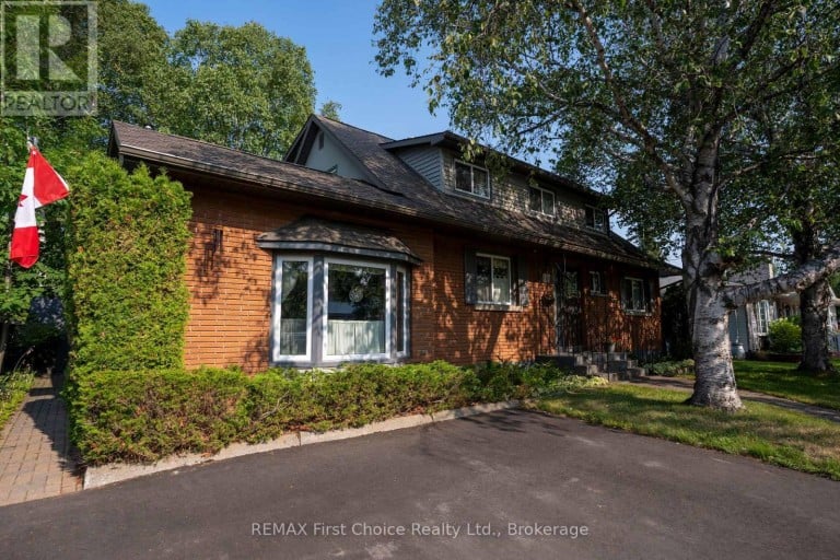 160 WHALEN STREET, Thunder Bay (Grandview), Ontario, P7A7J1
