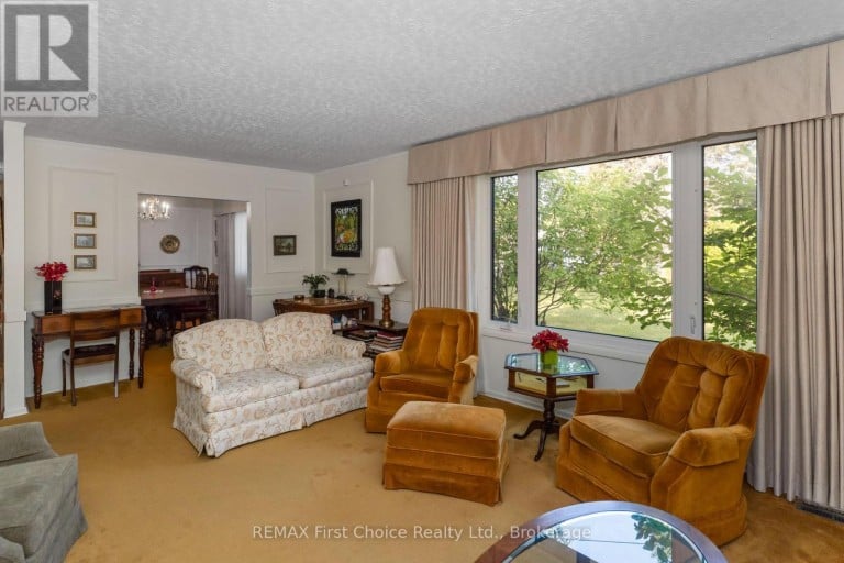 160 WHALEN STREET, Thunder Bay (Grandview), Ontario, P7A7J1