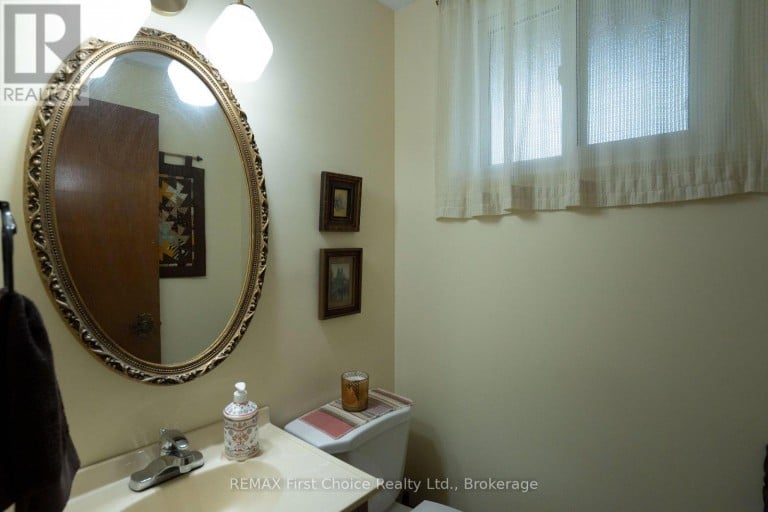 160 WHALEN STREET, Thunder Bay (Grandview), Ontario, P7A7J1