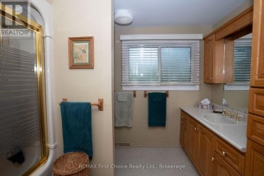 160 WHALEN STREET Thunder Bay (Grandview) Ontario photo 23