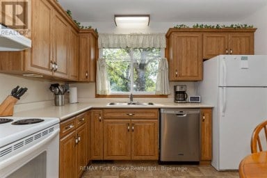 160 WHALEN STREET Thunder Bay (Grandview) Ontario photo 4