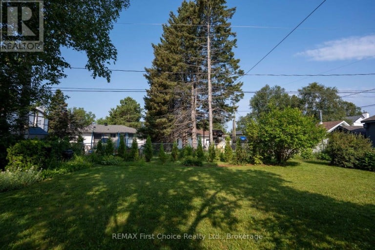 160 WHALEN STREET, Thunder Bay (Grandview), Ontario, P7A7J1