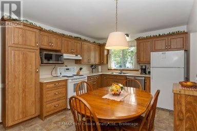 160 WHALEN STREET Thunder Bay (Grandview) Ontario photo 5