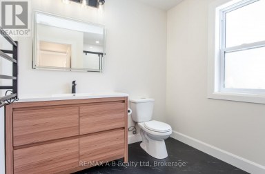 59 PRINCESS STREET Stratford Ontario photo 31