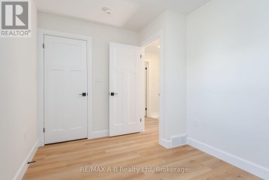 59 PRINCESS STREET Stratford Ontario photo 35