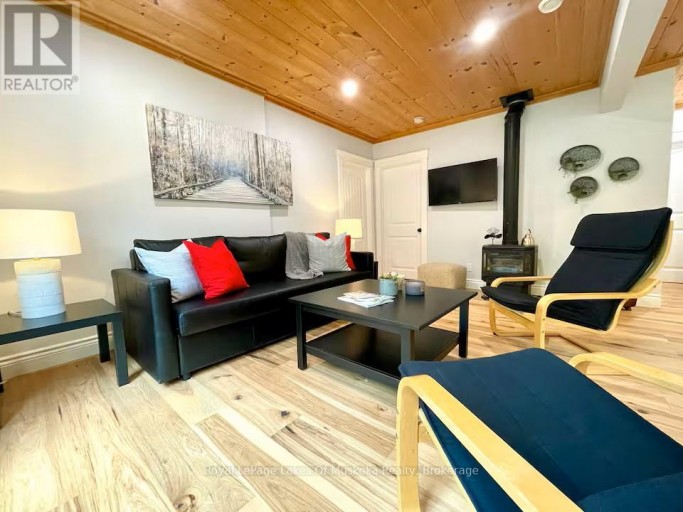 886 MUSKOKA 10 ROAD, Huntsville (Stephenson), Ontario, P0B1L0