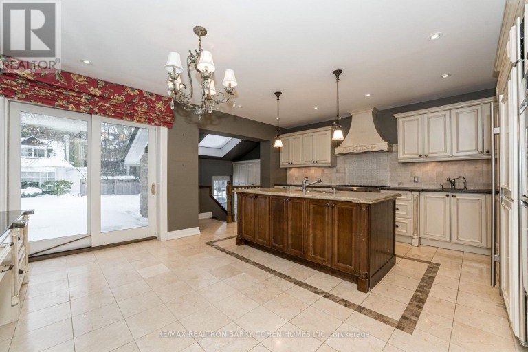28 DUNVEGAN ROAD, Toronto (Casa Loma), Ontario, M4V2P6