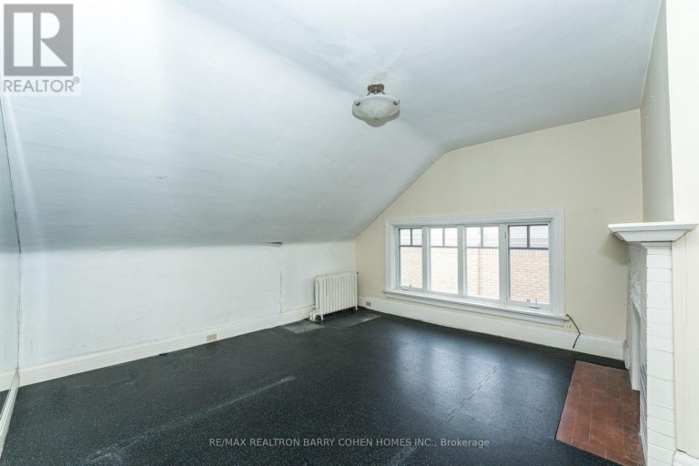 28 DUNVEGAN ROAD, Toronto (Casa Loma), Ontario, M4V2P6