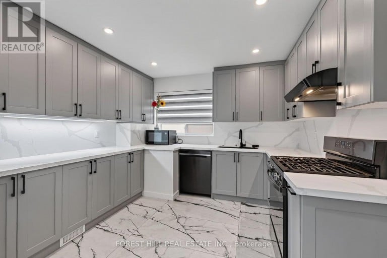 286 PALMER AVENUE, Richmond Hill (Harding), Ontario, L4C1P3