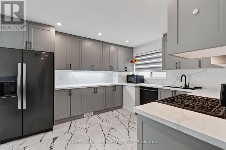 286 PALMER AVENUE, Richmond Hill (Harding), Ontario, L4C1P3