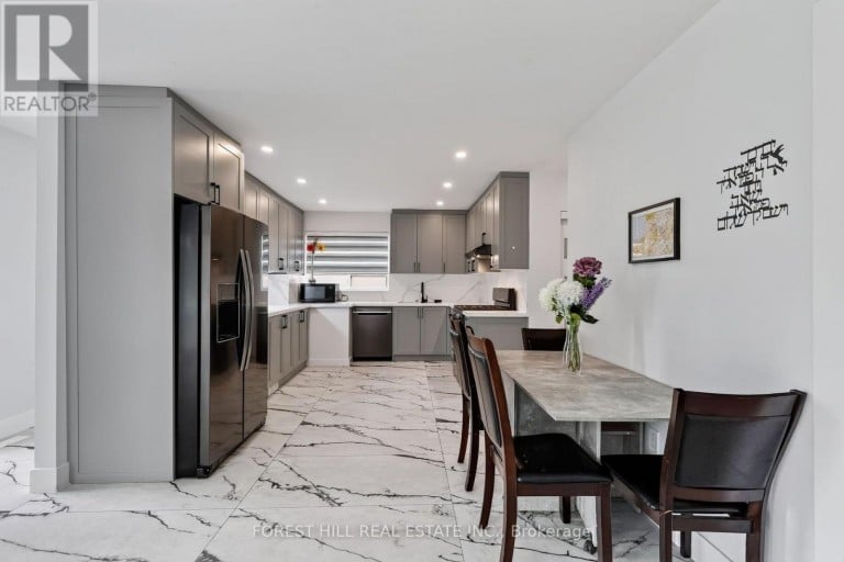 286 PALMER AVENUE, Richmond Hill (Harding), Ontario, L4C1P3