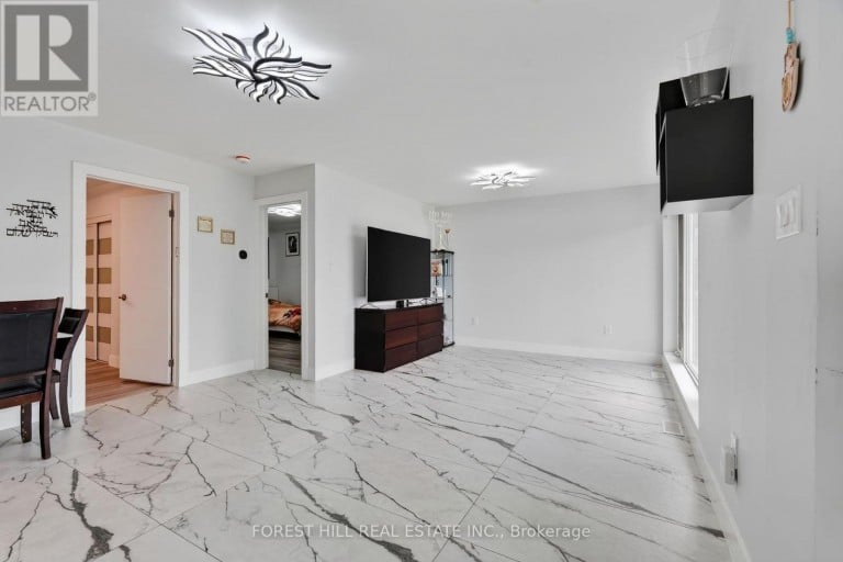 286 PALMER AVENUE, Richmond Hill (Harding), Ontario, L4C1P3