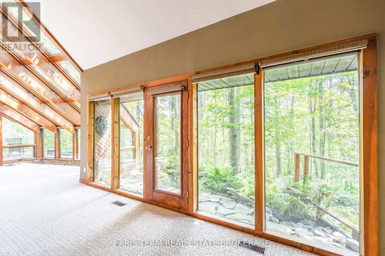 15 SCOTTDALE DRIVE, Oro-Medonte, Ontario, L0L1T0