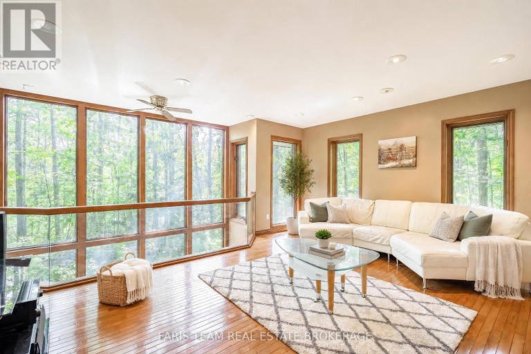 15 SCOTTDALE DRIVE, Oro-Medonte, Ontario, L0L1T0