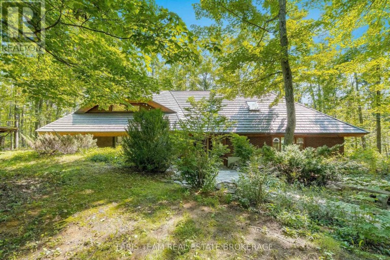15 SCOTTDALE DRIVE, Oro-Medonte, Ontario, L0L1T0