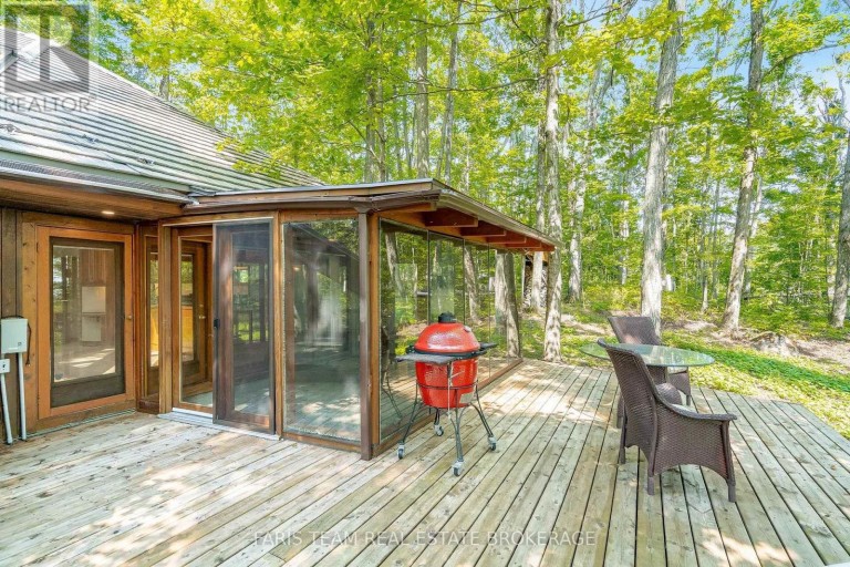 15 SCOTTDALE DRIVE, Oro-Medonte, Ontario, L0L1T0
